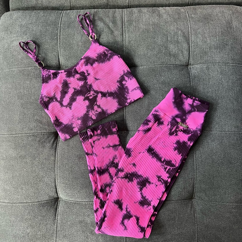 Bombshell Sportswear tie die seamless set size M